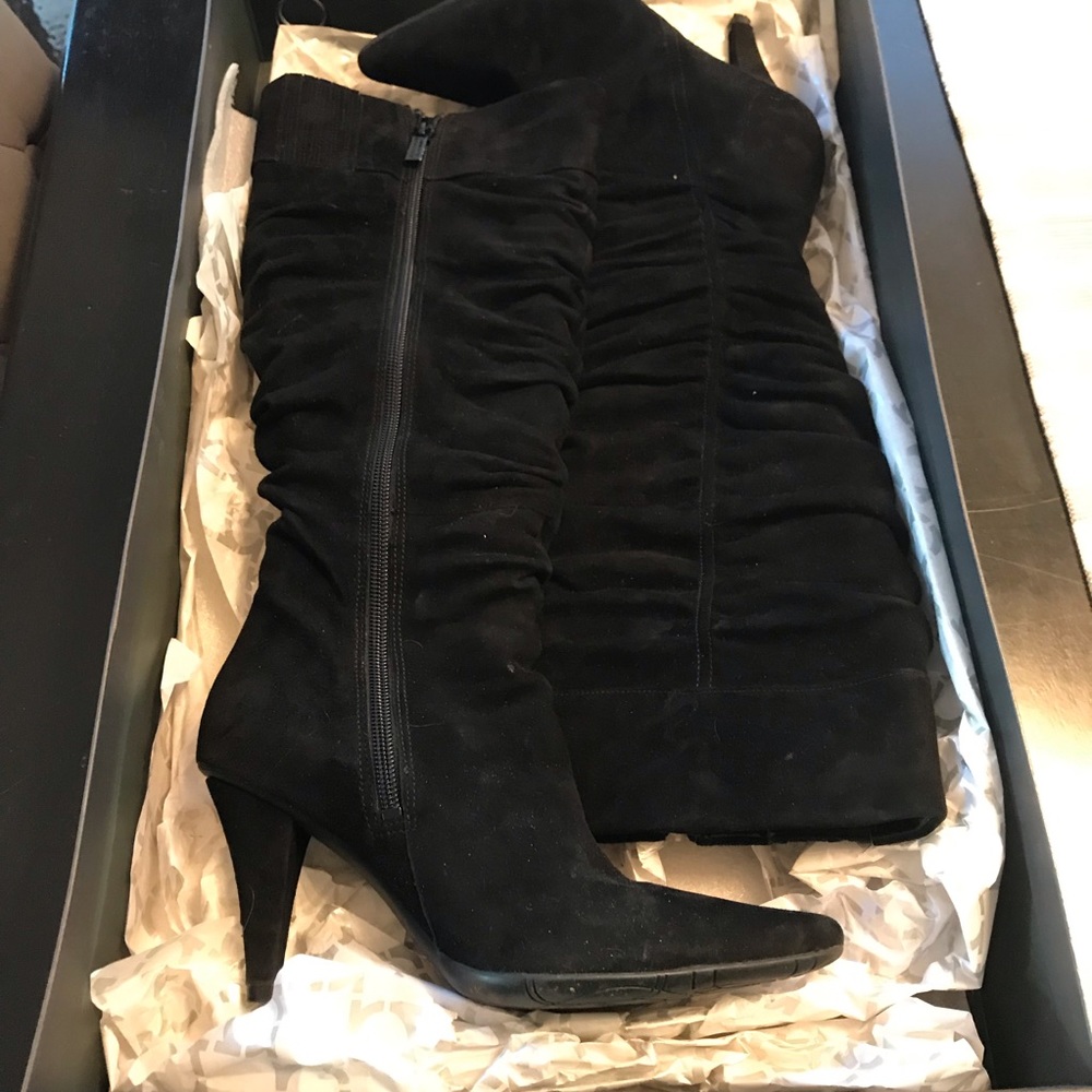 Kenneth Cole Reaction Suede Boots